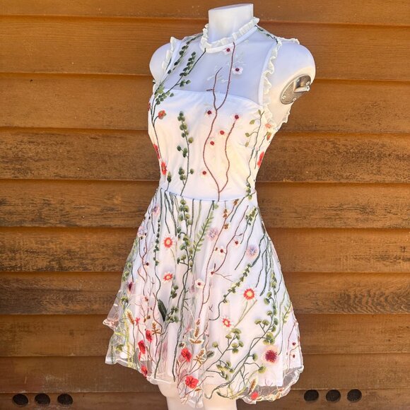 City Studio Floral Embroidered Sleeveless Fit & Flare Dress Size 11 White Multic - Picture 6 of 8